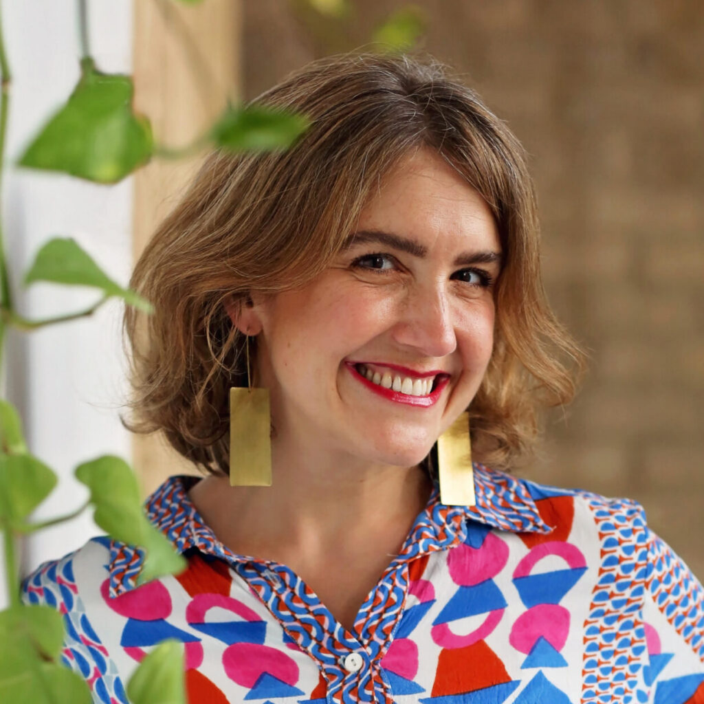 Lisa Farwell headshot